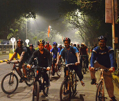 Edelites embrace the night as they cycle through Mumbai's most iconic spots Life-At-Edelweiss